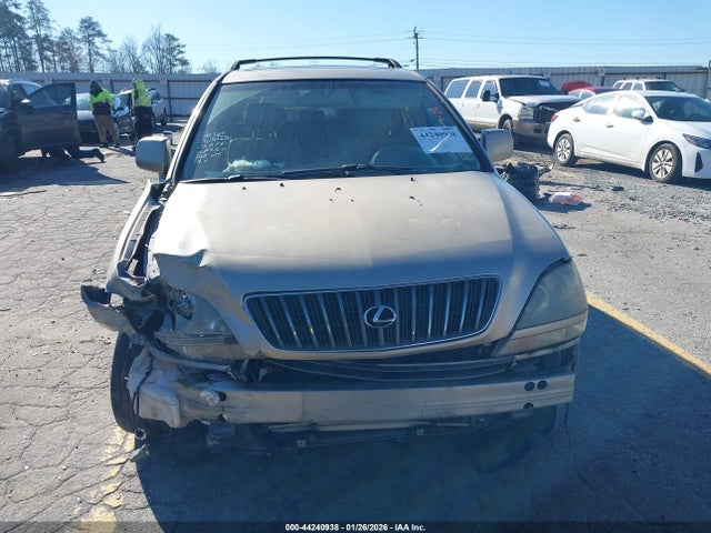 44240938 :رقم المزاد ، JT6GF10U9Y0073702 vin ، 2000 Lexus Rx 300 مزاد بيع