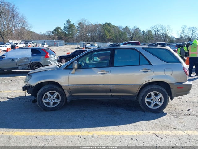 44240938 :رقم المزاد ، JT6GF10U9Y0073702 vin ، 2000 Lexus Rx 300 مزاد بيع