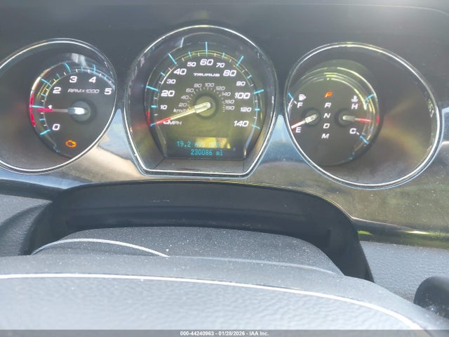 44240963 :رقم المزاد ، 1FAHP2JW5BG163272 vin ، 2011 Ford Taurus Limited مزاد بيع