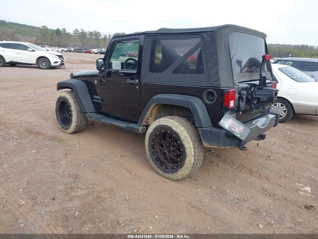2015 JEEP WRANGLER 1C4AJWAG0FL624663 Photo 2