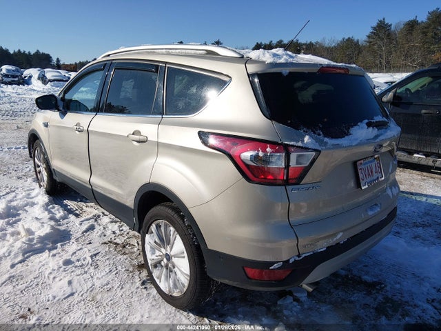 2017 FORD ESCAPE 1FMCU9J90HUD23337 Photo 2