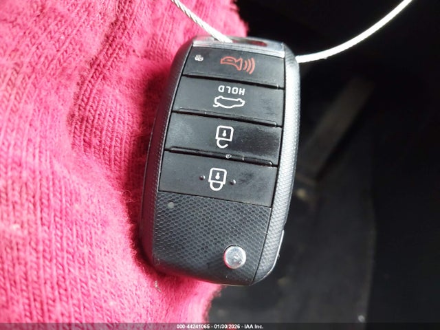 Продажа на аукционе авто 2018 Kia Optima S, vin: 5XXGT4L37JG205981, номер лота: 44241065