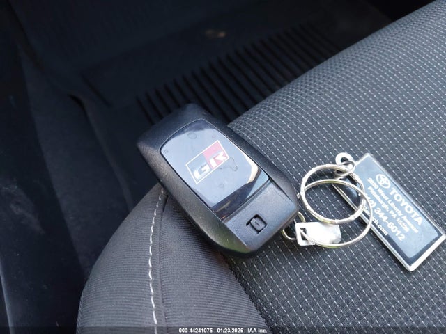 2023 TOYOTA GR COROLLA JTNABAAE7PA007073 Photo 10