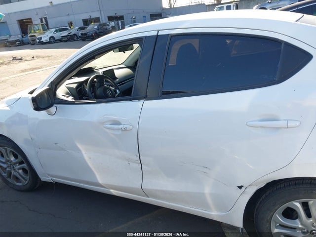 3MYDLBYV0HY170057 Toyota YARIS IA