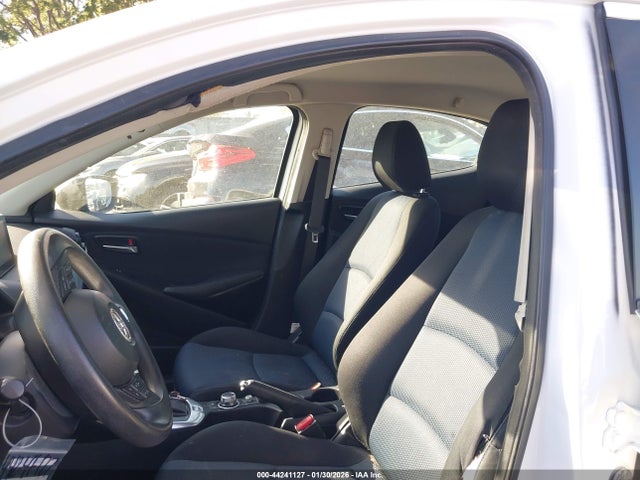 3MYDLBYV0HY170057 Toyota YARIS IA