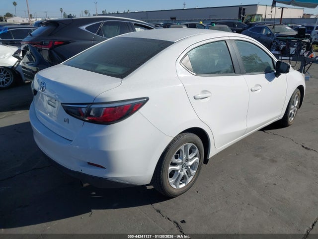 3MYDLBYV0HY170057 Toyota YARIS IA