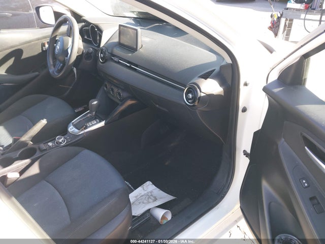 3MYDLBYV0HY170057 Toyota YARIS IA