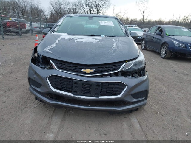 1G1BE5SMXJ7115472 Chevrolet Cruze Lt Auto
