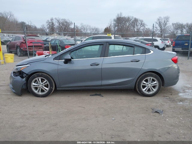 1G1BE5SMXJ7115472 Chevrolet Cruze Lt Auto
