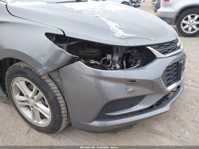 1G1BE5SMXJ7115472 Chevrolet Cruze Lt Auto