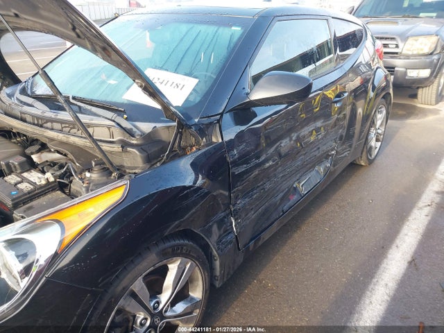 KMHTC6AD5HU324795 Hyundai Veloster Value Edition