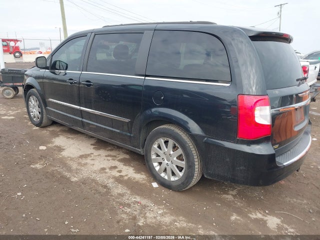 2014 CHRYSLER TOWN & COUNTRY 2C4RC1BG9ER256360 Photo 2