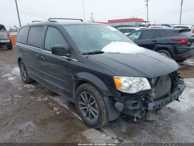 Auction sale of the 2017 Dodge Grand Caravan Sxt, vin: 2C4RDGCG6HR698077, lot number: 44241200