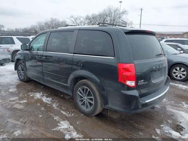 Auction sale of the 2017 Dodge Grand Caravan Sxt, vin: 2C4RDGCG6HR698077, lot number: 44241200