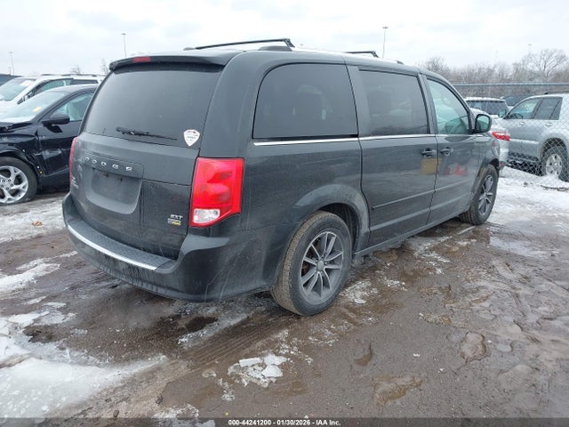 Auction sale of the 2017 Dodge Grand Caravan Sxt, vin: 2C4RDGCG6HR698077, lot number: 44241200