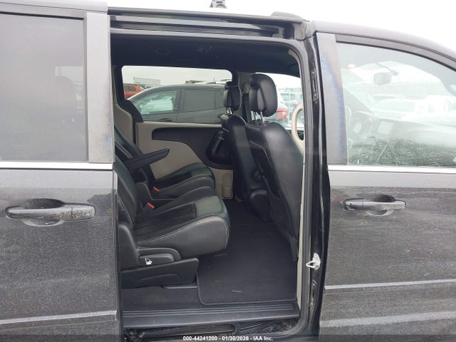 Auction sale of the 2017 Dodge Grand Caravan Sxt, vin: 2C4RDGCG6HR698077, lot number: 44241200