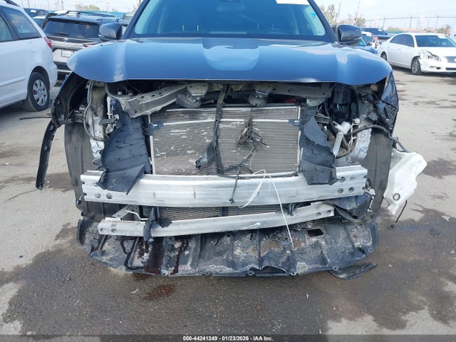 5TDCZRAH2MS083137 Toyota Highlander L