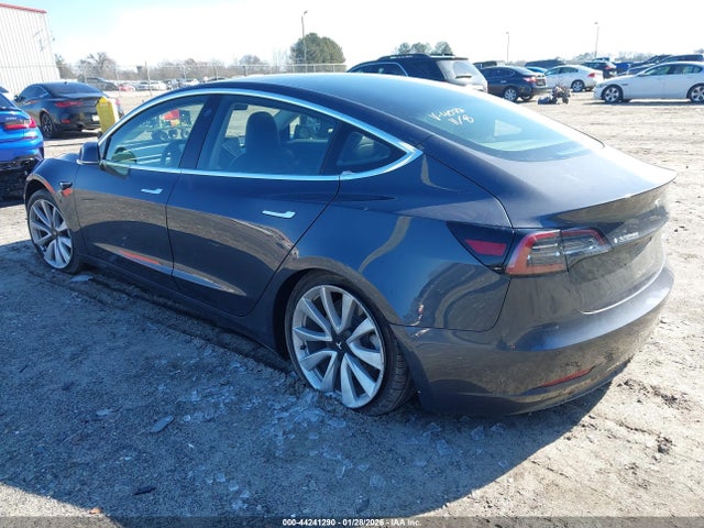 Продаж на аукціоні авто 2018 Tesla Model 3 Long Range/performance, vin: 5YJ3E1EBXJF064077, номер лоту: 44241290
