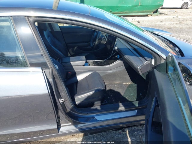 Продаж на аукціоні авто 2018 Tesla Model 3 Long Range/performance, vin: 5YJ3E1EBXJF064077, номер лоту: 44241290