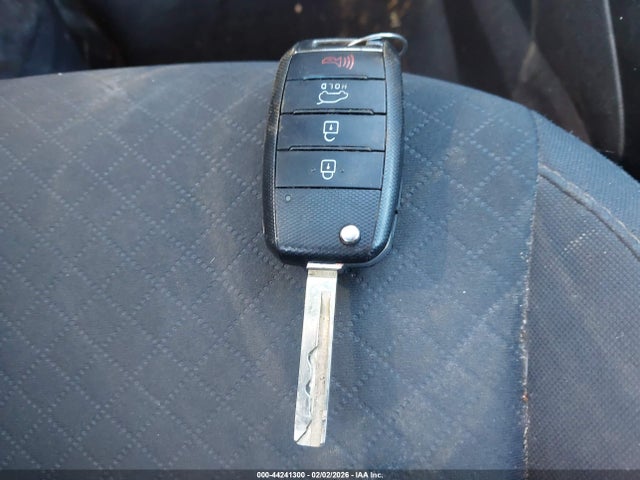 5XYPGDA32HG247522 KIA Sorento 2.4l Lx