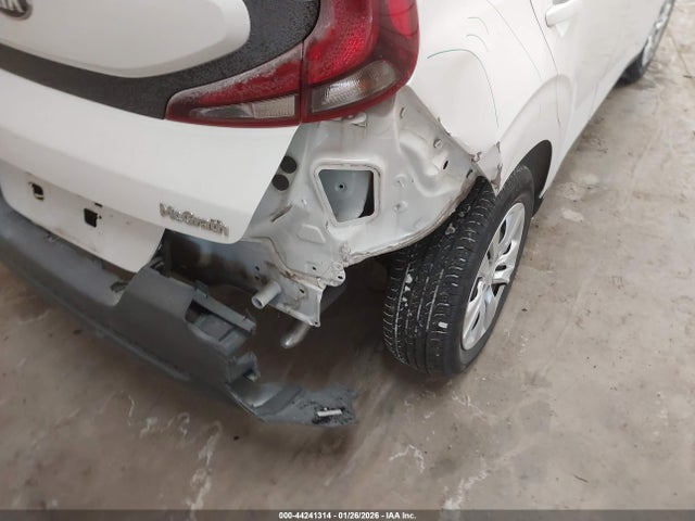 KNDJ23AU9L7702251 KIA SOUL LX