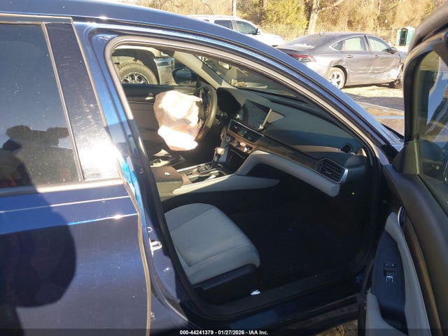 1HGCV1F19JA247440 Honda ACCORD LX
