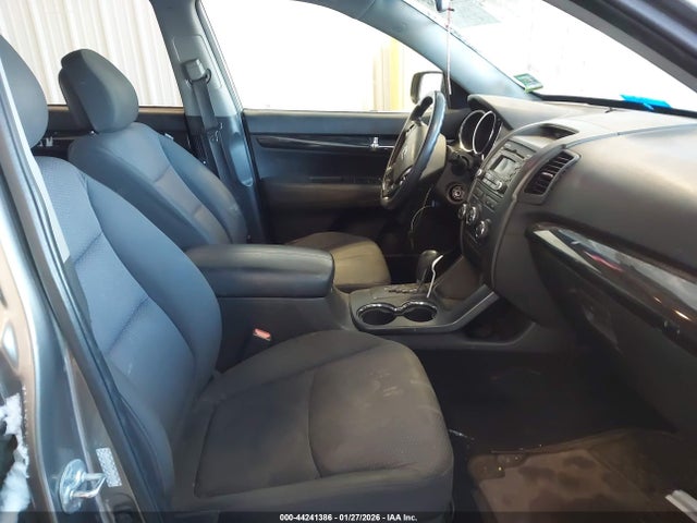 44241386 :رقم المزاد ، 5XYKTCA14BG121636 vin ، 2011 Kia Sorento Lx مزاد بيع