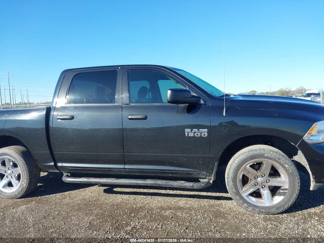 Aukcja sprzedaży 2017 Ram 1500 Express  4x4 5'7 Box, vin: 1C6RR7KGXHS717819, numer aukcji: 44241420