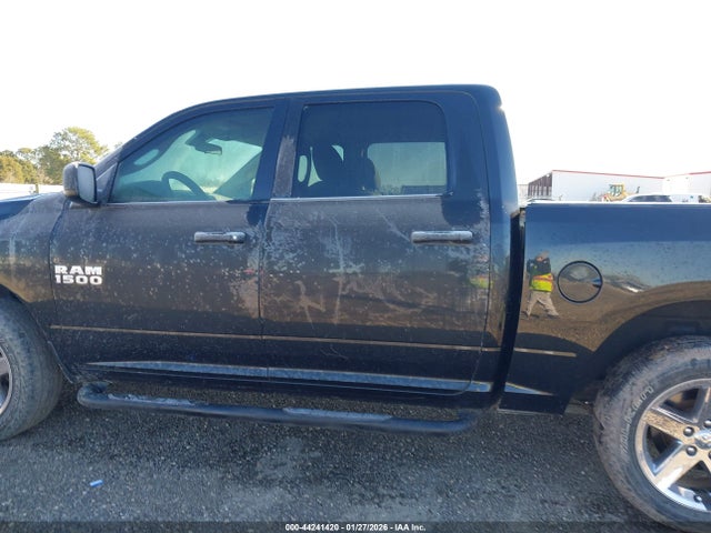 Aukcja sprzedaży 2017 Ram 1500 Express  4x4 5'7 Box, vin: 1C6RR7KGXHS717819, numer aukcji: 44241420