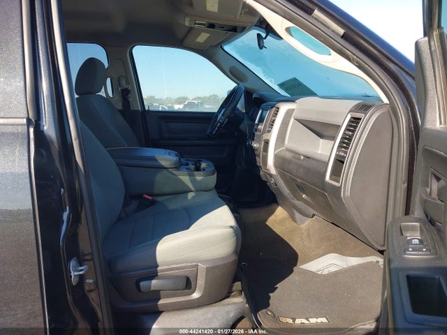 2017 RAM 1500 1C6RR7KGXHS717819 Photo 4