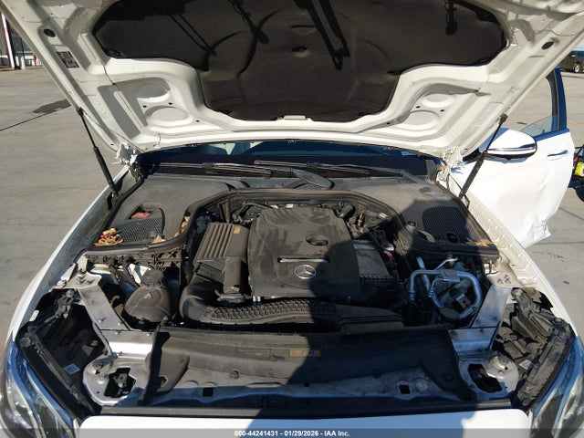 WDDZF4JB7KA516131 Mercedes-Benz E 300