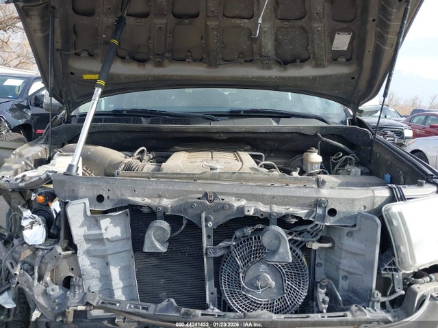 5TDJW5G18FS125381 Toyota Sequoia Limited 5.7l V8