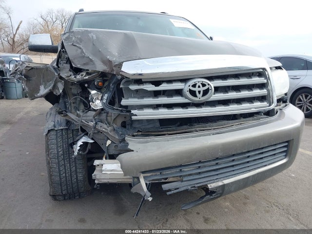 5TDJW5G18FS125381 Toyota Sequoia Limited 5.7l V8