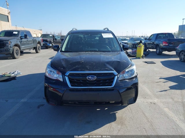 JF2SJGEC3JH553845 Subaru Forester 2.0xt Premium