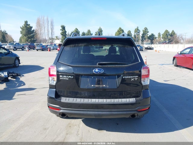 JF2SJGEC3JH553845 Subaru Forester 2.0xt Premium