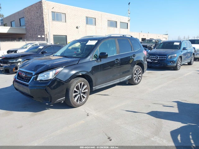 JF2SJGEC3JH553845 Subaru Forester 2.0xt Premium