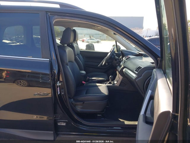 JF2SJGEC3JH553845 Subaru Forester 2.0xt Premium