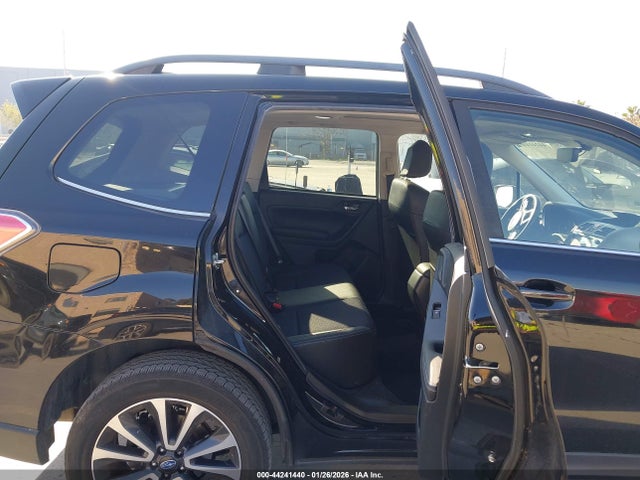 JF2SJGEC3JH553845 Subaru Forester 2.0xt Premium