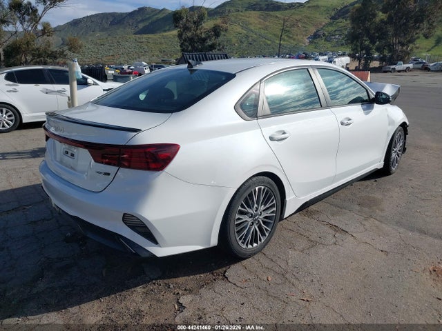 3KPF54AD5NE431257 KIA Forte Gt-line