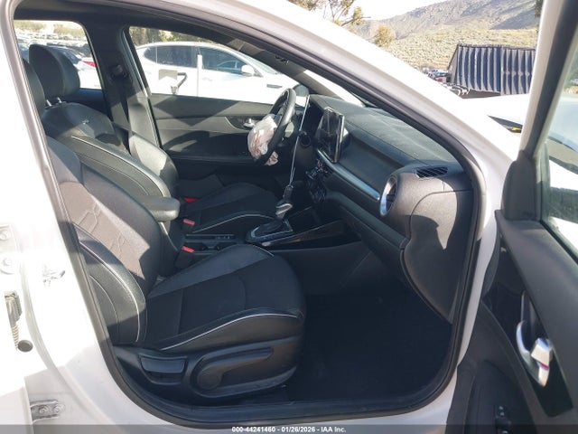3KPF54AD5NE431257 KIA Forte Gt-line