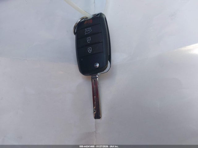 KNDJP3A53H7438672 KIA SOUL +
