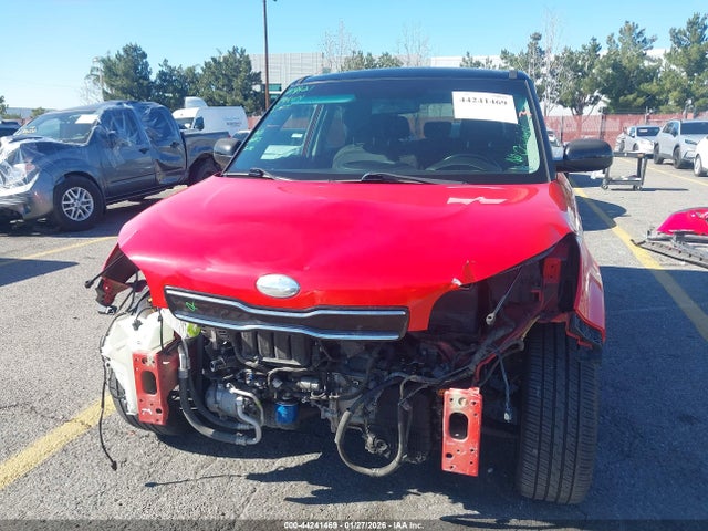 KNDJP3A53H7438672 KIA SOUL +