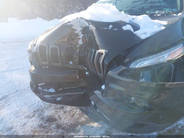 1C4PJMCS2GW239623 Jeep Cherokee 75th Anniversary