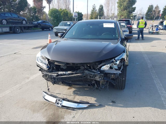 1HGCR2F62GA043125 Honda Accord Sport