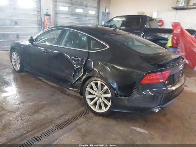 2014 AUDI A7 WAU2MAFC4EN108679 Photo 2