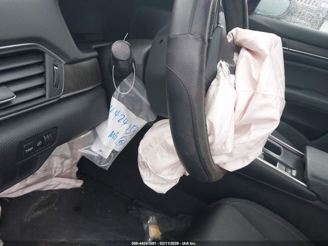 1HGCV1F43JA010131 Honda ACCORD EX