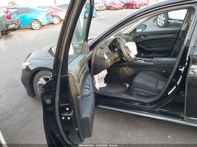 1HGCV1F43JA010131 Honda ACCORD EX