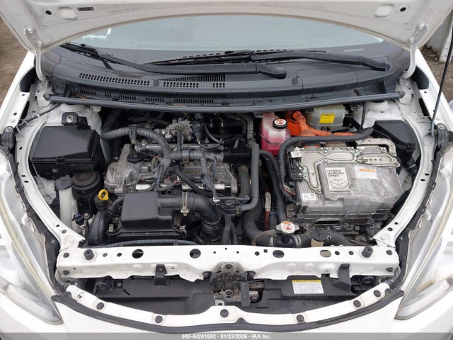 JTDKDTB34H1593888 Toyota Prius C One
