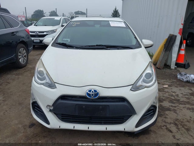 JTDKDTB34H1593888 Toyota Prius C One