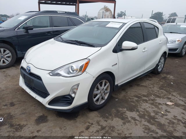 JTDKDTB34H1593888 Toyota Prius C One